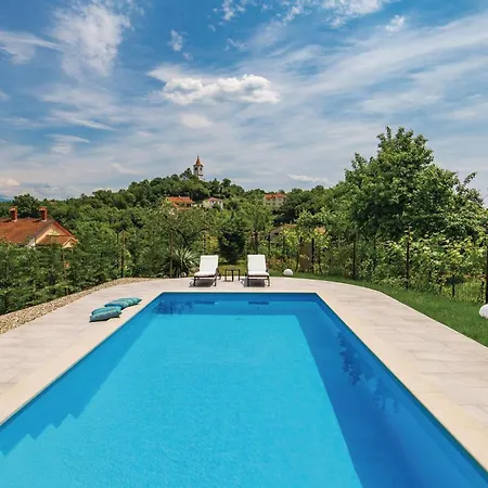 Lovely In With Outdoor Swimming Pool Semesterbostad