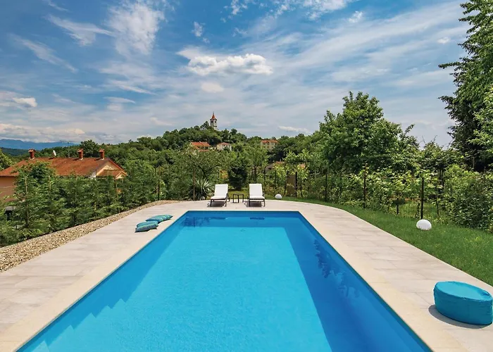 2 Bedroom Gorgeous In Prázdninový dům